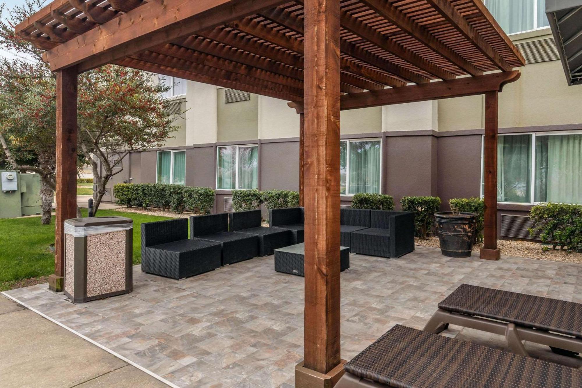 Comfort Suites The Colony - Plano West Exterior photo